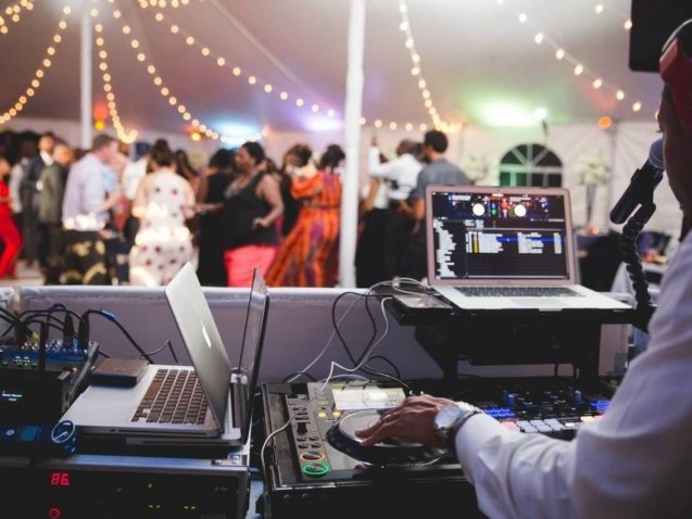 Crafting the Ultimate Wedding DJ Playlist: Expert Tips and Song Suggestions